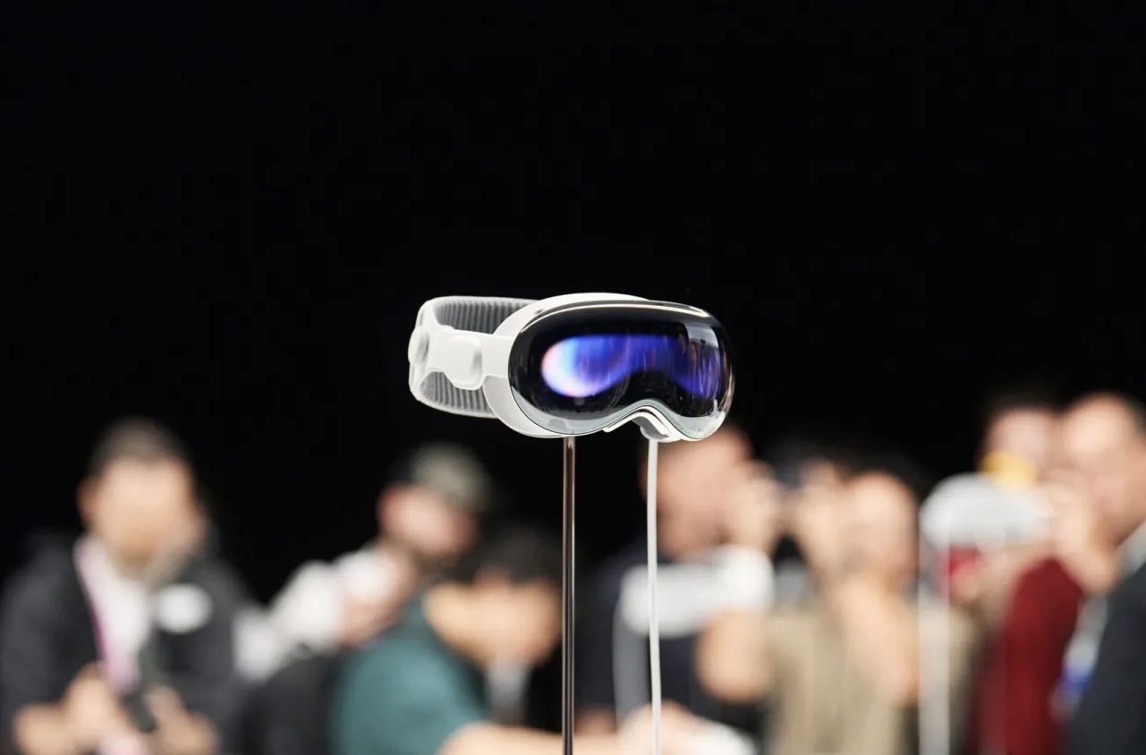 Новый шлем Apple Vision Air станет легче за счет титанового корпуса