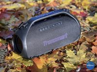 Взял на улицу портативную колонку Tronsmart Bang 2. Яркую RGB-подсветку и активный звук оценили все прохожие