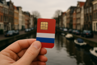 Российская SIM за границей. Какие сюрпризы нас ждут и как не остаться без связи