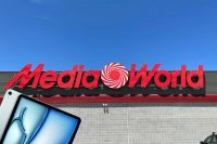 mediaworld-ipad Итальянский магазин продавал iPad Air за €15. Когда это поняли, покупателей попросили вернуть планшеты, но никто не захотел