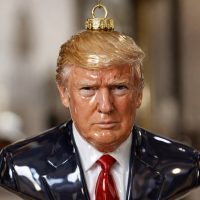 Блёстки, глянец и немного дерзости. Превращаем себя в новогодний арт-объект