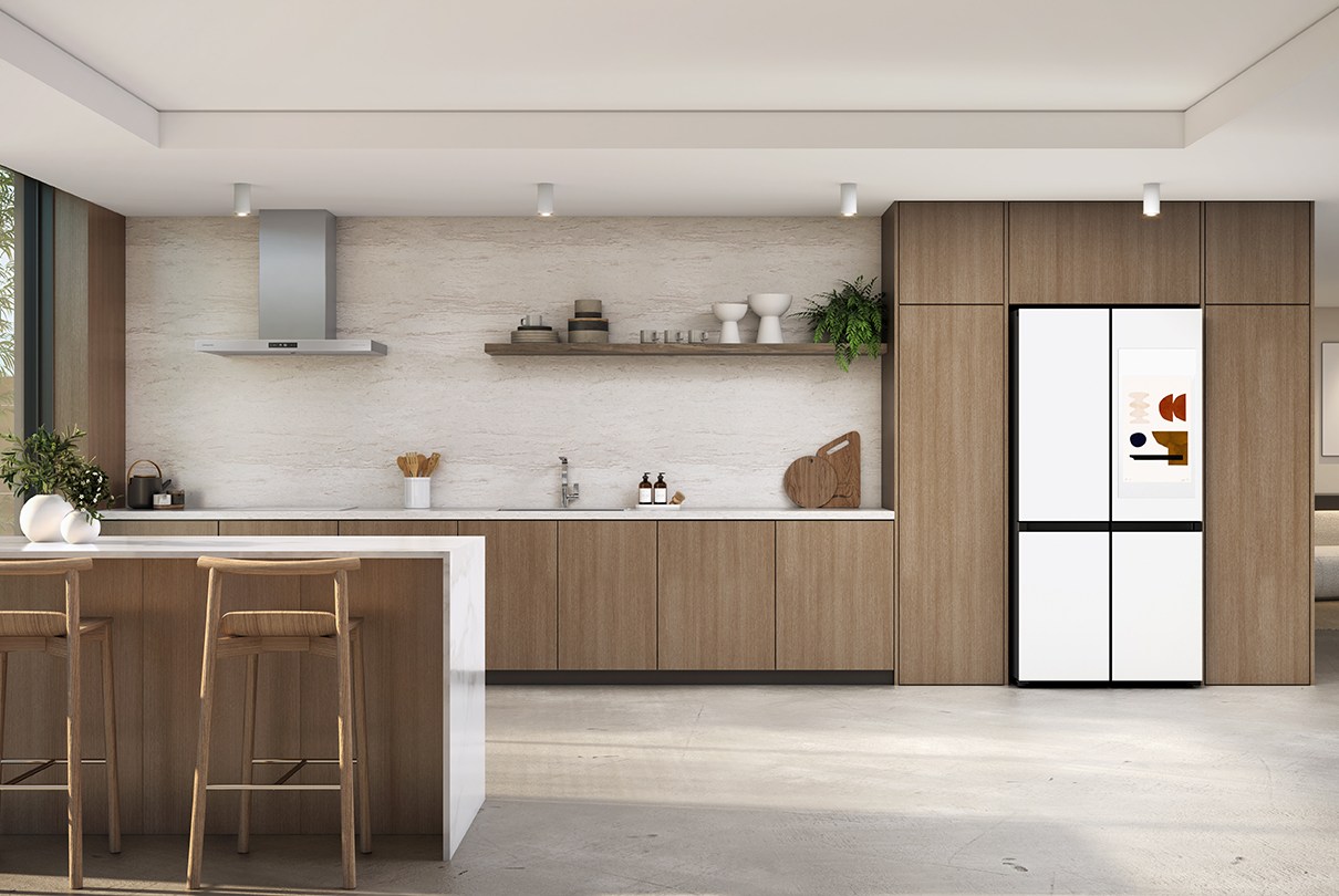 Samsung представила умный холодильник, который может открывать и закрывать двери с помощью голоса 