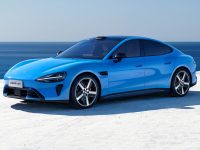 Xiaomi_SU7_MY2026_Exterior_01_cr Xiaomi SU7 стал первым китайским электромобилем, который обошел по продажам Tesla Model 3