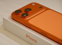 Рынок смартфонов в России упал почти на 25% в 2025 году
За &hellip;