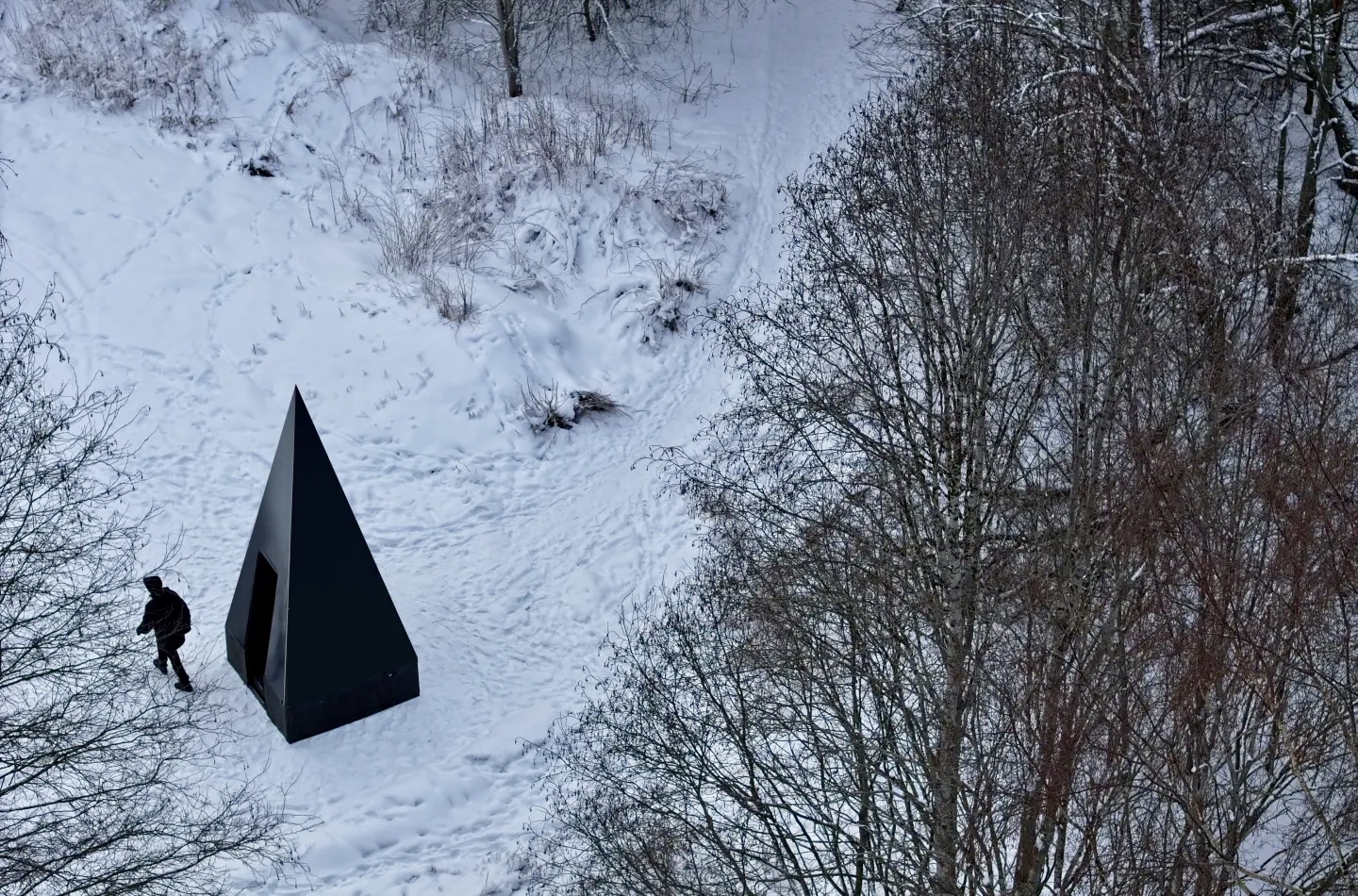 Дом больше не нужен. Шведская студия представила модульную капсулу Klumpen за $35 тысяч для жизни вне цивилизации