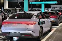 BYD открыла в Китае самую быструю в мире автомобильную зарядку. От 10% до 70% батарея заряжается за 5 минут