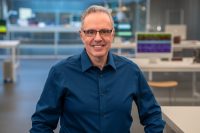 Новый глава по железу Apple Джони Сруджи уже изменил структуру. Пять новых направлений работы компании