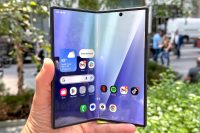 Складные смартфоны Samsung хотят запретить в США за незаконное использование патентов