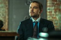 Саша Петров и рэпер Хаски в Матросской тишине. Взгляд на российскую драму &laquo;Коммерсант&raquo;: больно, жестко, не всё однозначно