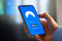 Платный VPN с 1 мая под вопросом. Операторы попросили Минцифры отложить плату за зарубежный трафик, потому не понимают, как его считать