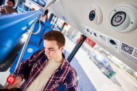 В Москве началось тестирование оплаты по биометрии в наземном транспорте